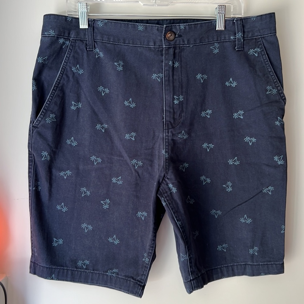 Faded Glory Men's Casual Shorts with Palm Tree Design